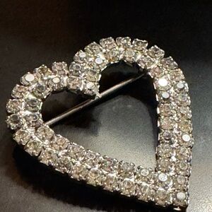 Elegant Silver Heart Brooch